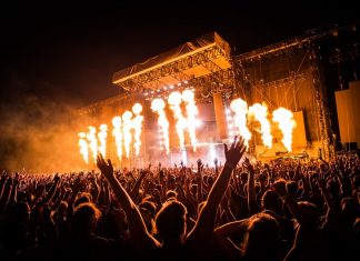 LOLLAPALOOZA SE EXPANDE PARA PARIS